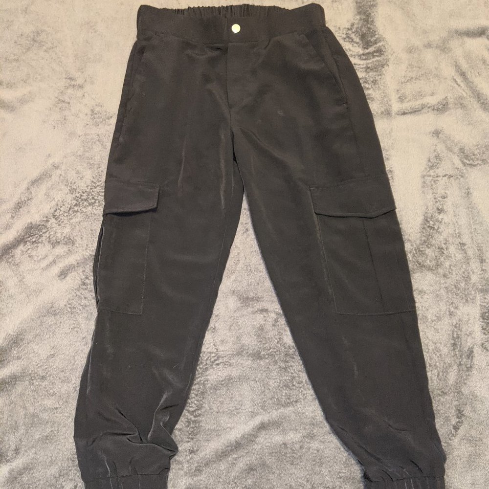 Black Cropped Capris